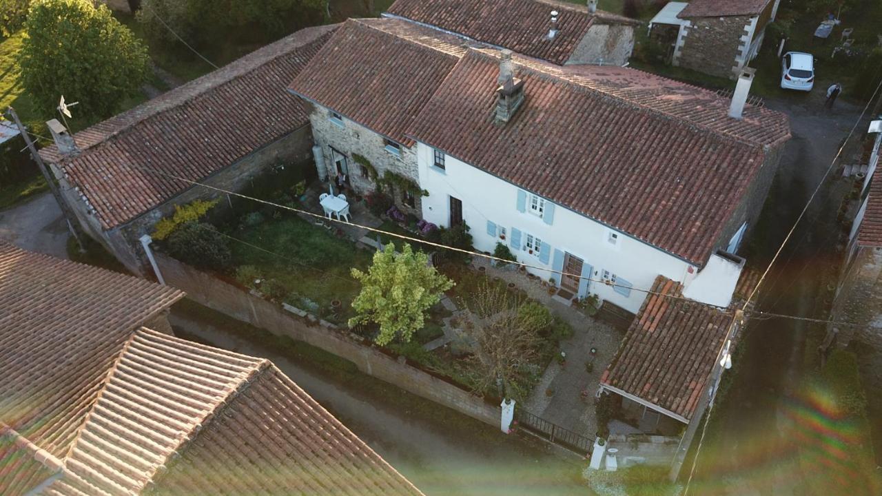 La Maison Des Fleurs Montemboeuf Exterior photo